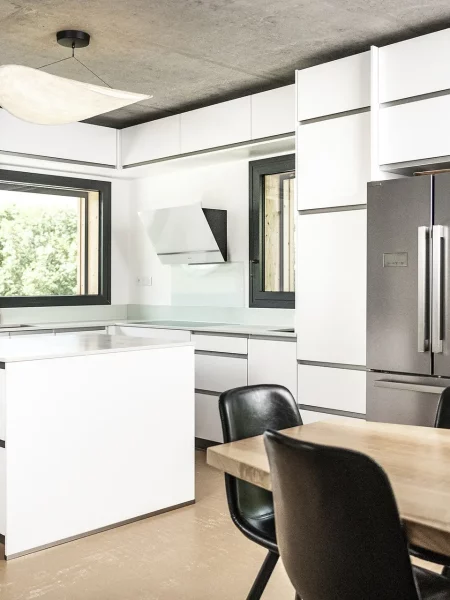 La cuisine du chalet Zenspace et son ilot